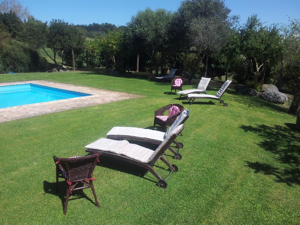 La Cavetta Country House เตรวินญาโน โรมาโน ภายนอก รูปภาพ
