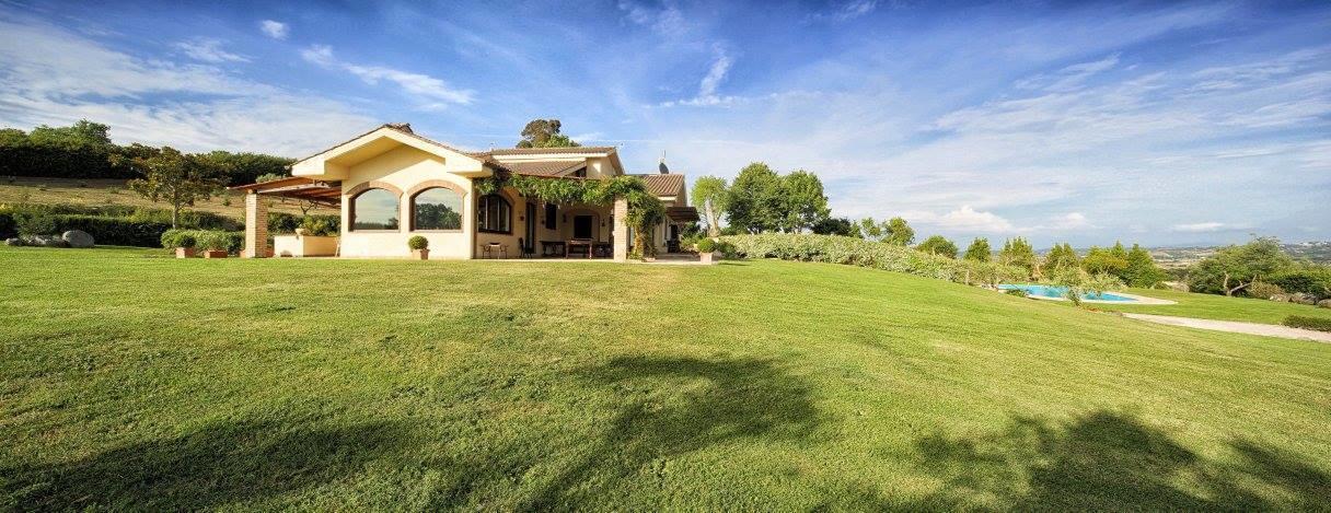 La Cavetta Country House เตรวินญาโน โรมาโน ภายนอก รูปภาพ